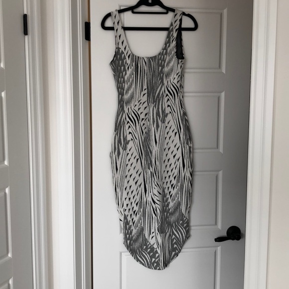 Black & White Midi Dress - Picture 4 of 4